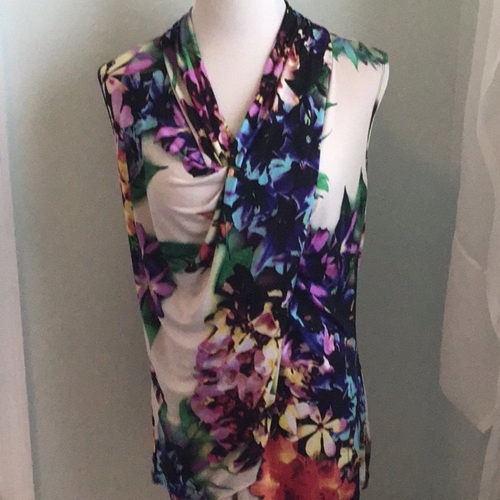 7 Wonders - women’s Floral Sleeveless Top